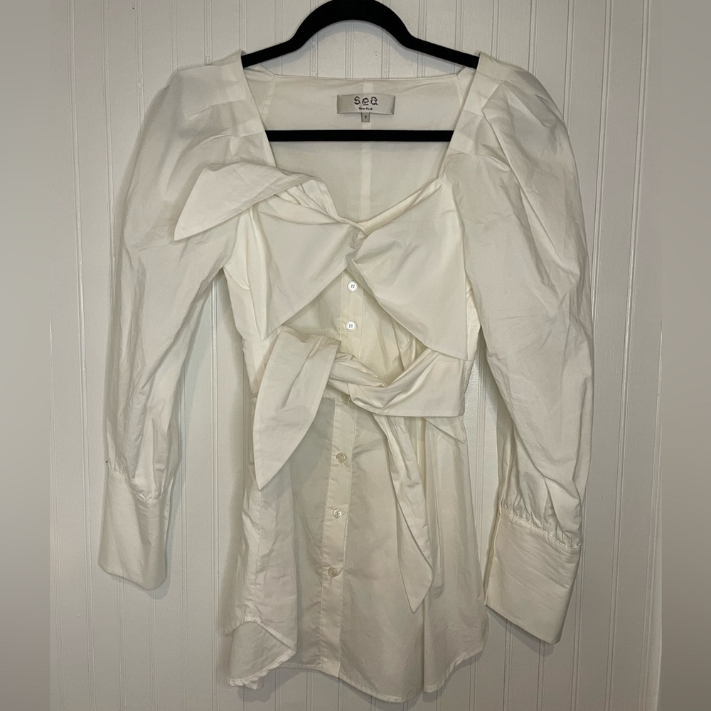 Sea NY white button up top